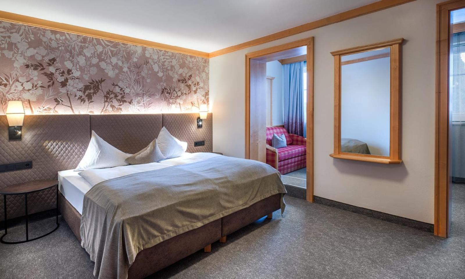Hotel Koeniggut Wals-Siezenheim ภายนอก รูปภาพ