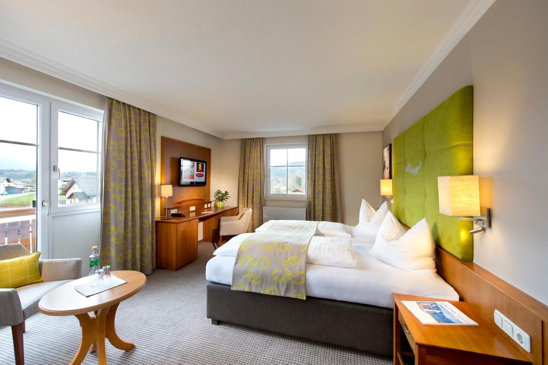 Hotel Koeniggut Wals-Siezenheim ภายนอก รูปภาพ