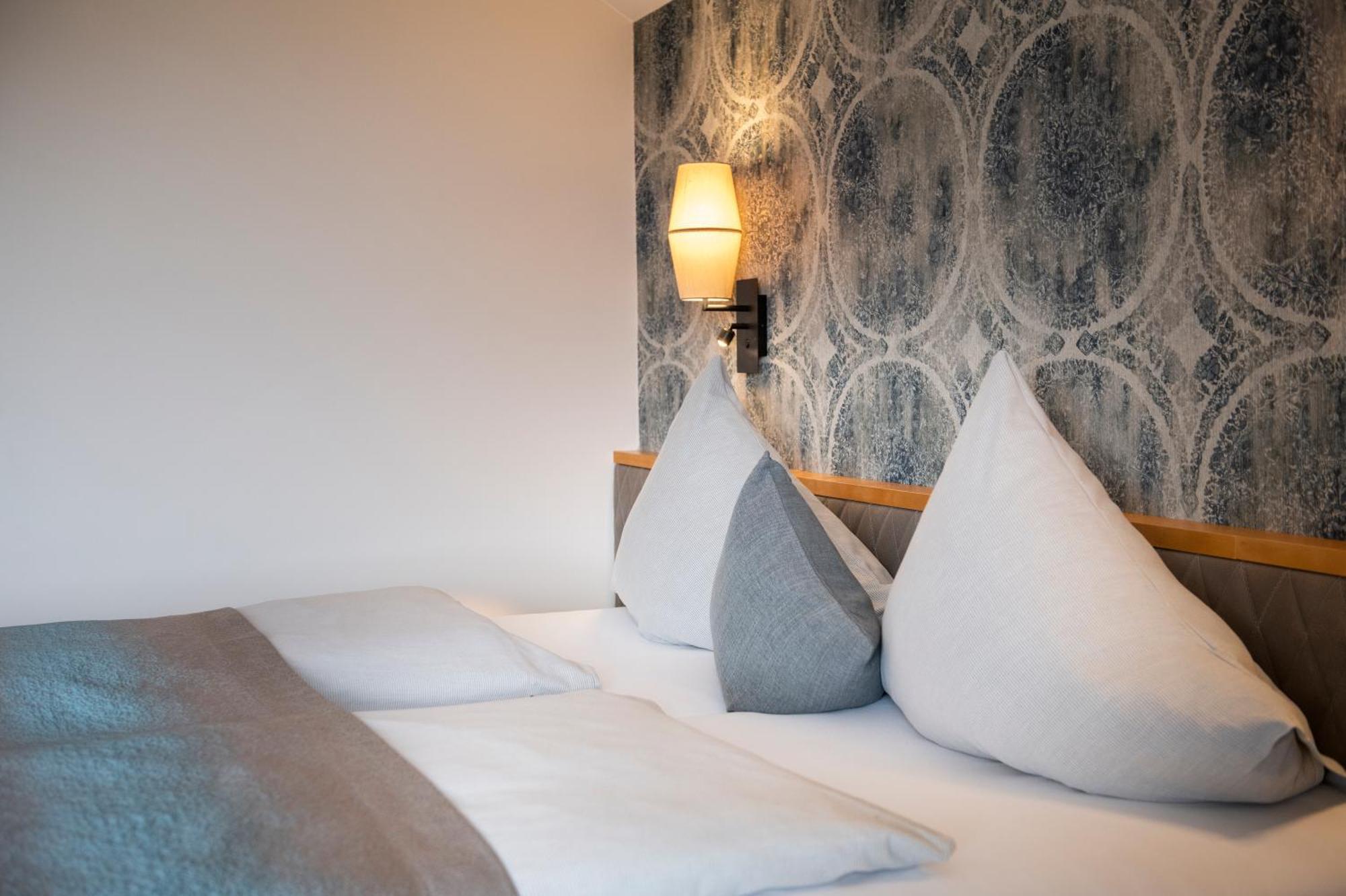Hotel Koeniggut Wals-Siezenheim ภายนอก รูปภาพ