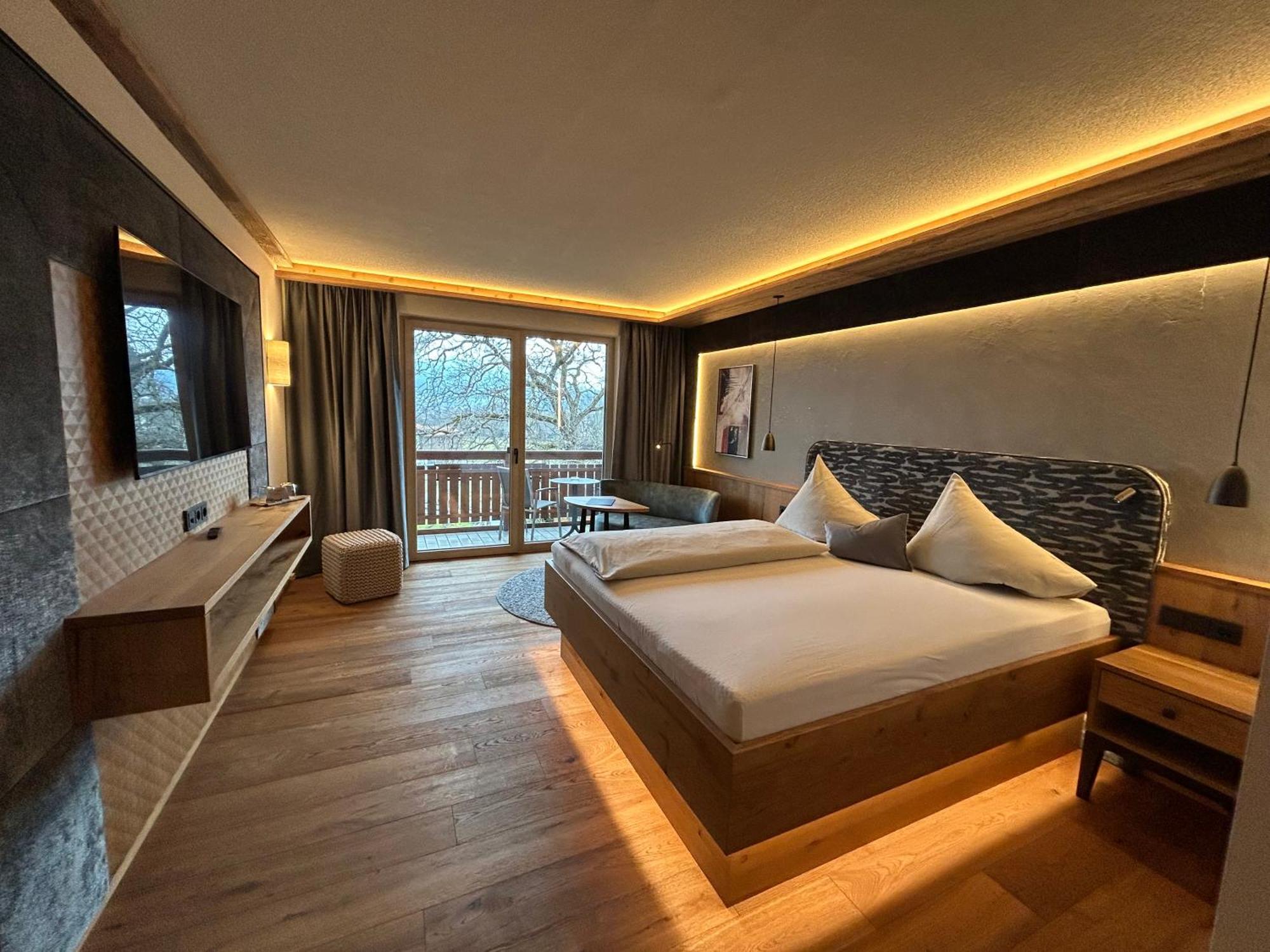 Hotel Koeniggut Wals-Siezenheim ภายนอก รูปภาพ
