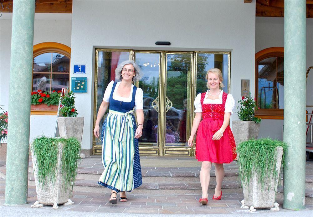 Hotel Koeniggut Wals-Siezenheim ภายนอก รูปภาพ