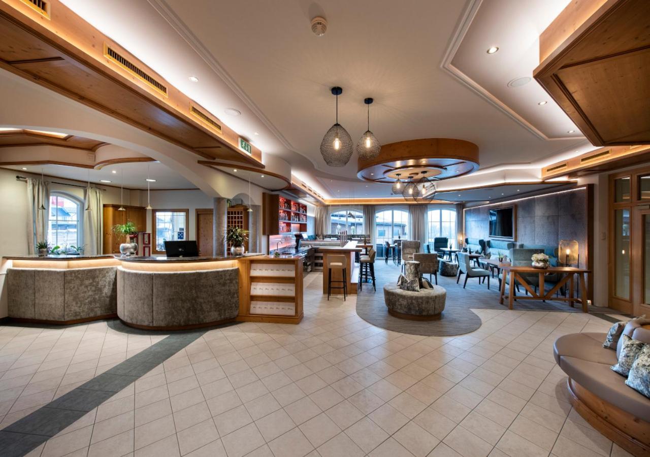 Hotel Koeniggut Wals-Siezenheim ภายนอก รูปภาพ